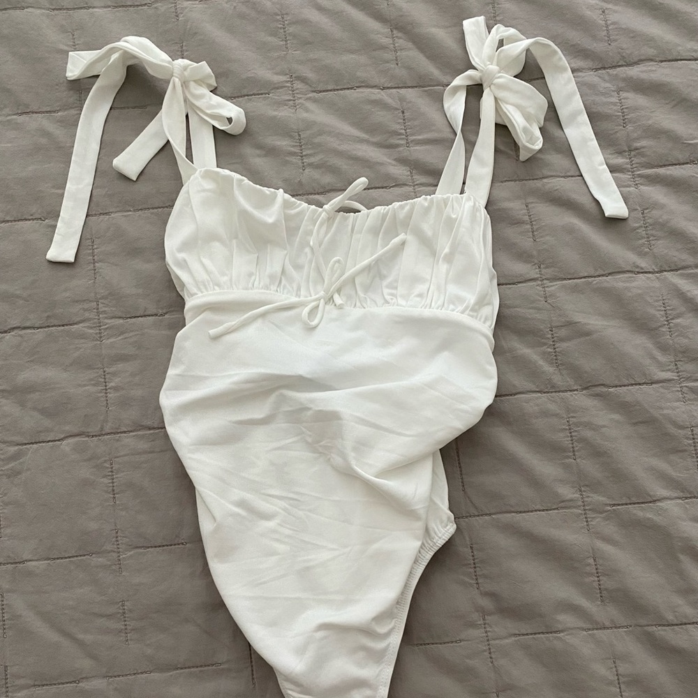 White Princess Polly bodysuit!!! Size 4